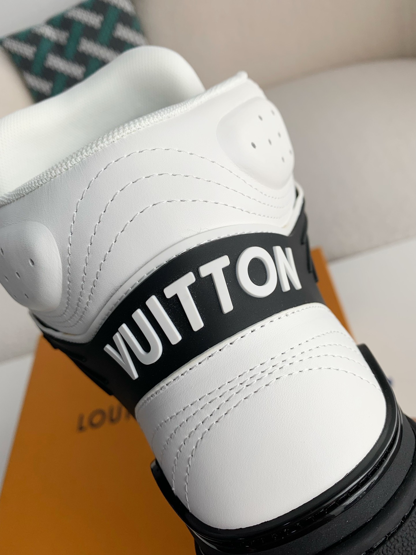 「#3195」LOUIS VUITTON TRAINER SNEAKERS