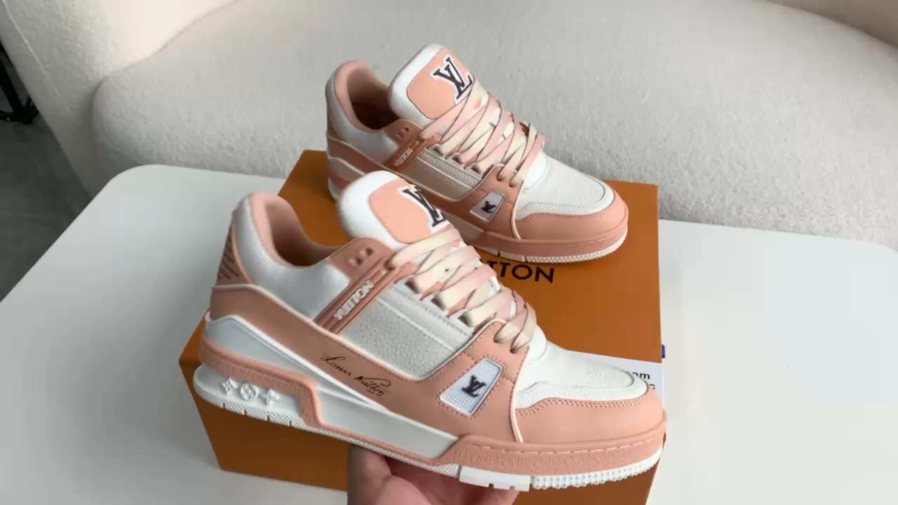 「#2999」LOUIS VUITTON SNEAKERS