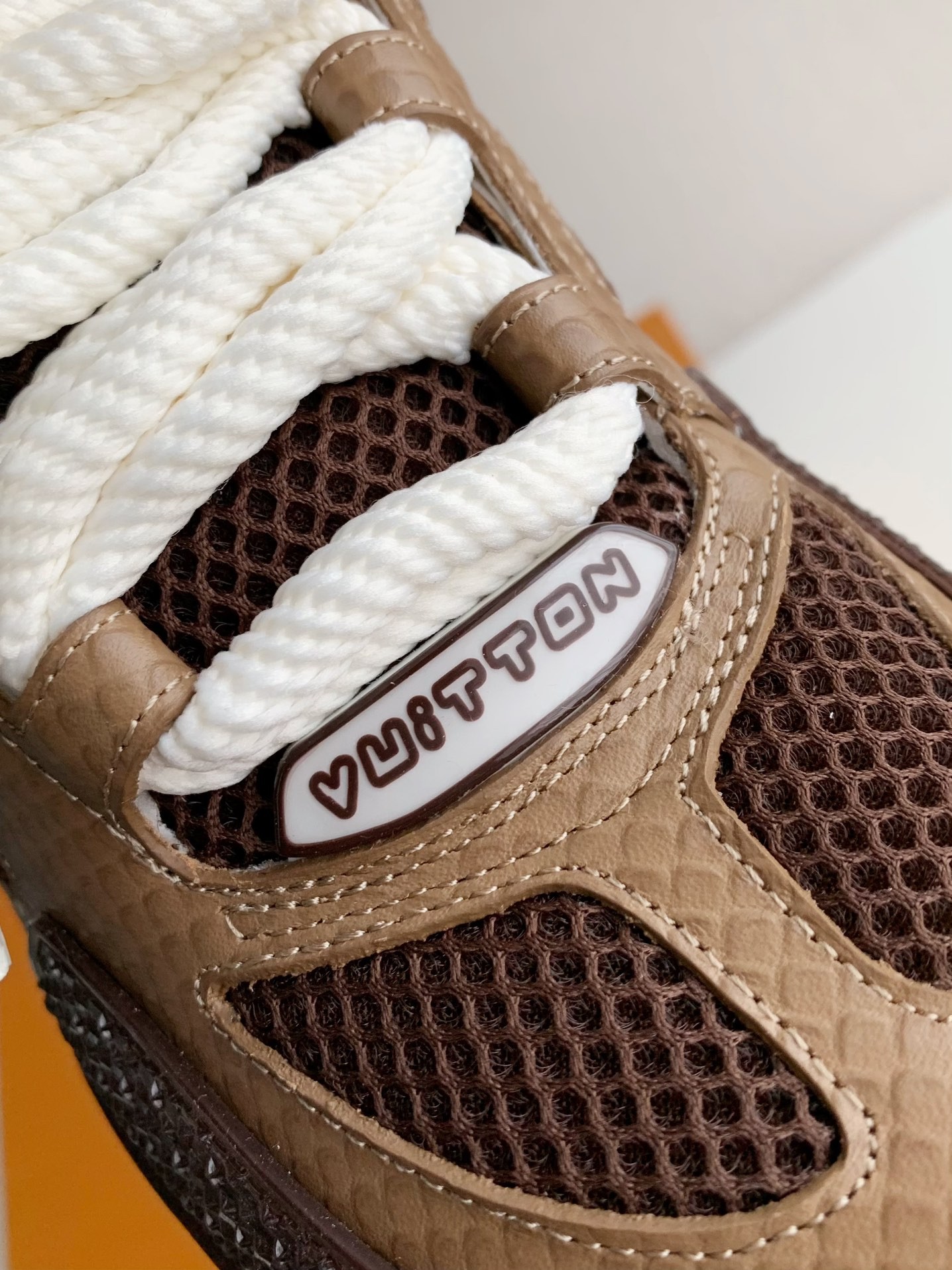 「#1977」LOUIS VUITTON NEW SKATE