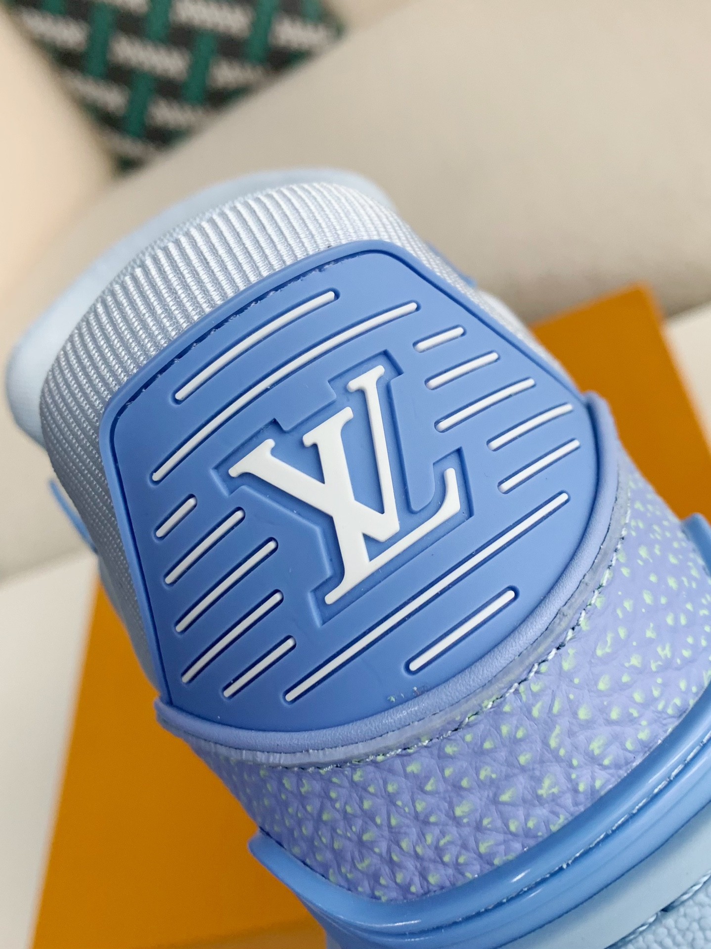 「#3038」LOUIS VUITTON SNEAKERS