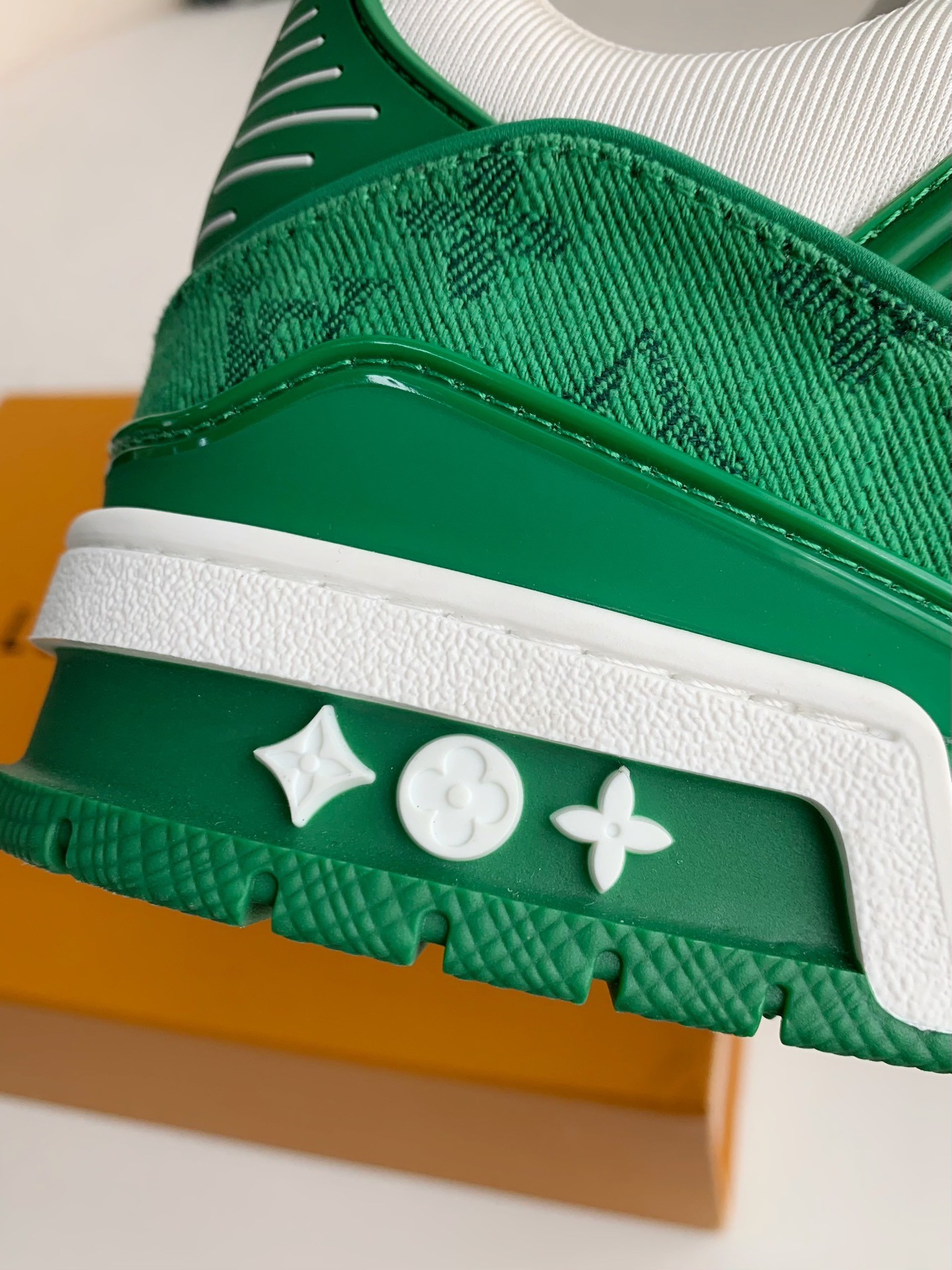 LOUIS VUITTON TRAINER 1A8FN8 Sneakers