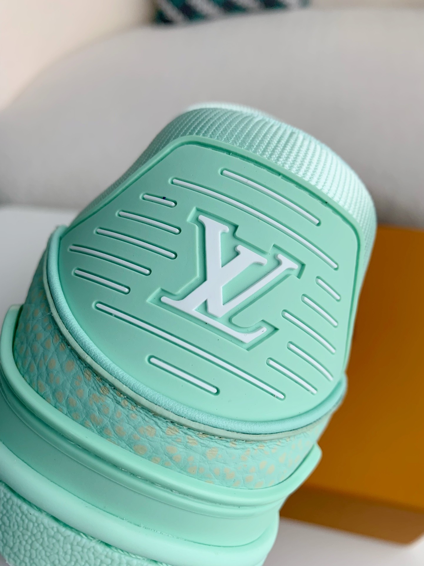 「#3005」LOUIS VUITTON SNEAKERS