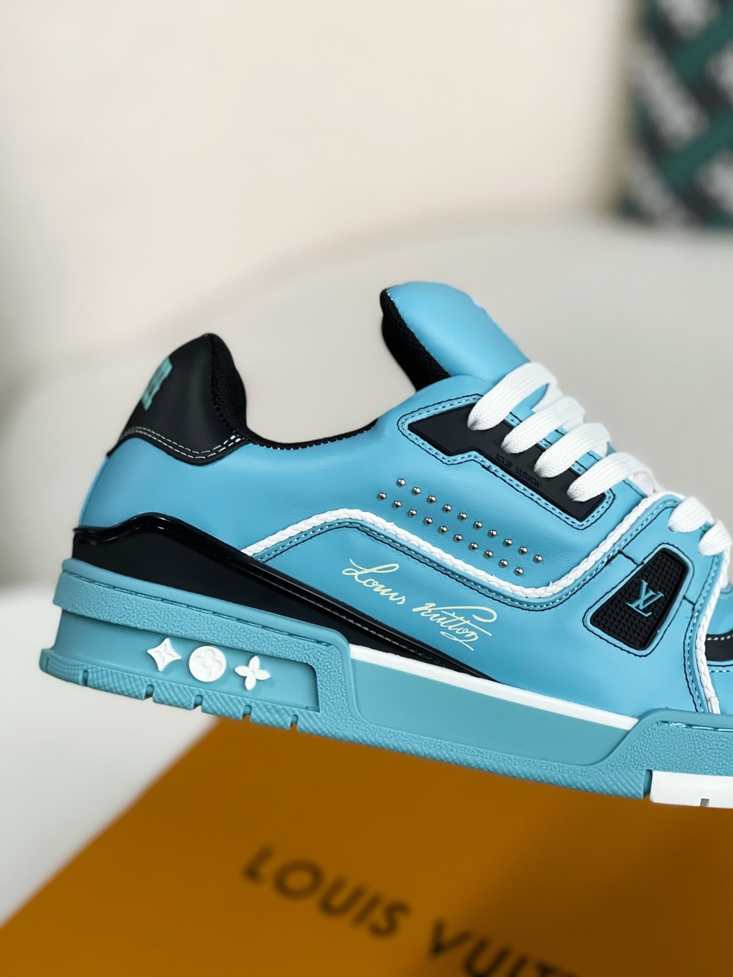 「#3342」 LOUIS VUITTON TRAINER SNEAKERS