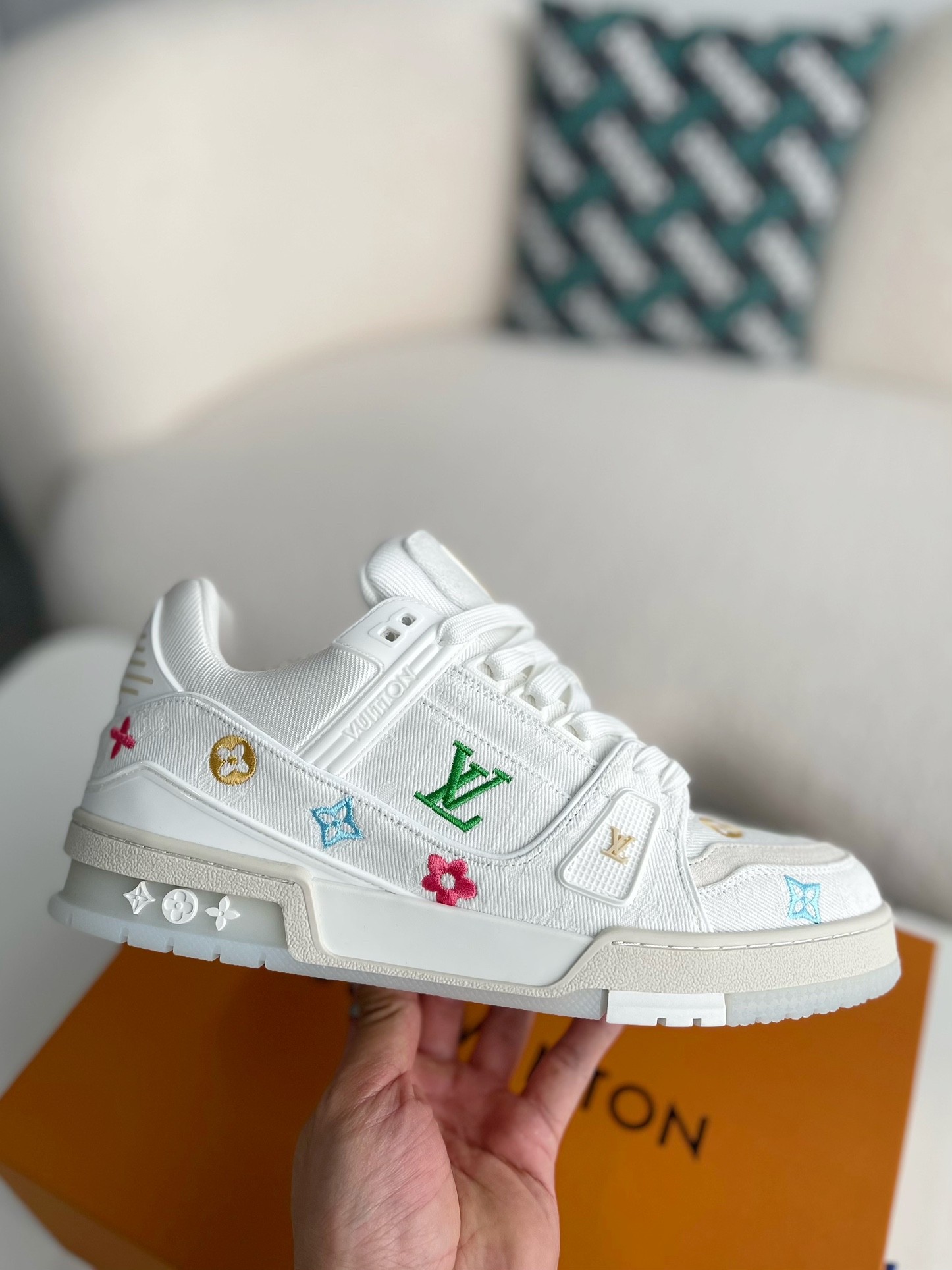 「#3229」 LOUIS VUITTON TRAINER SNEAKERS