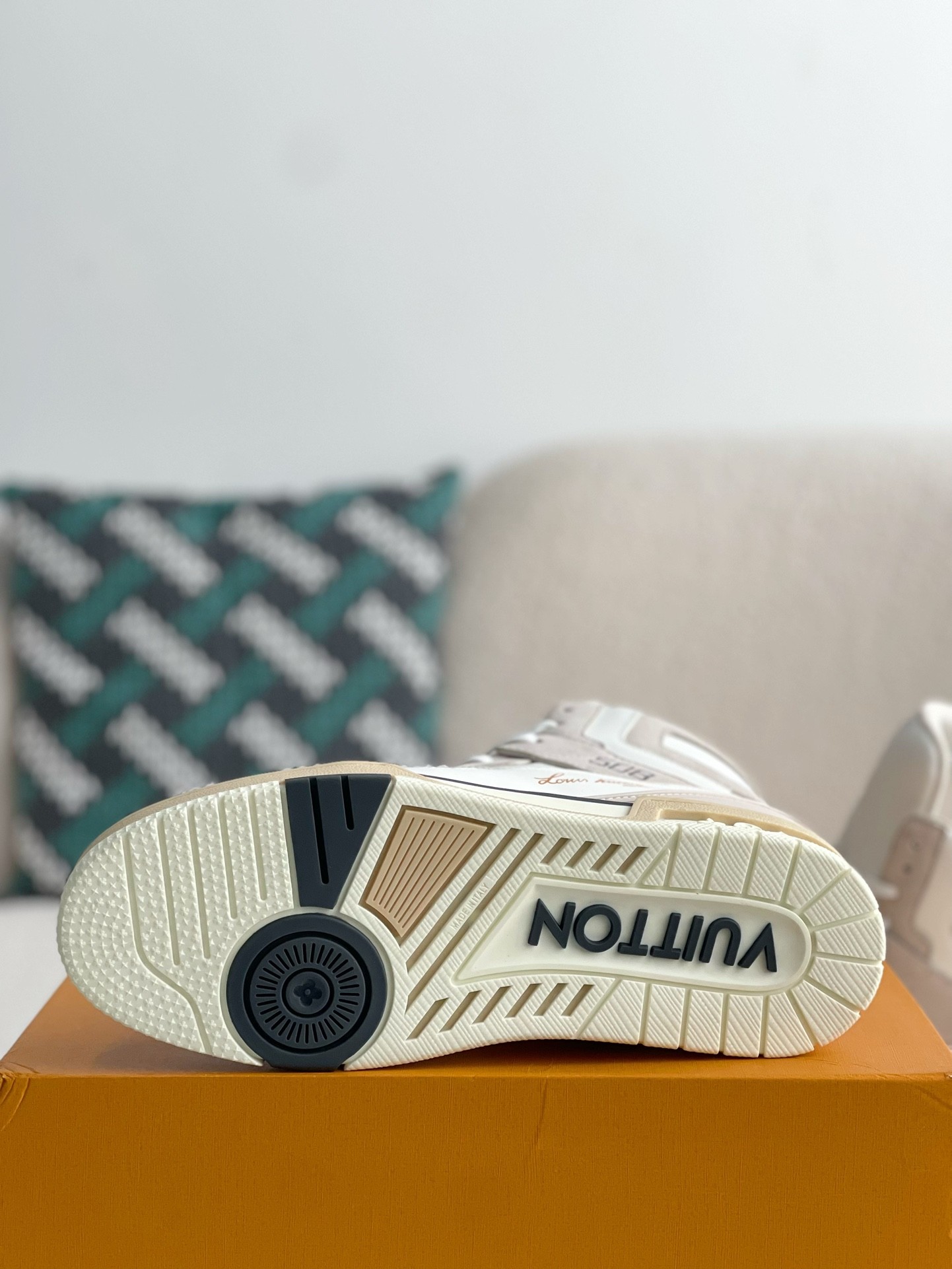 「#3112」LOUIS VUITTON TRAINER SNEAKERS