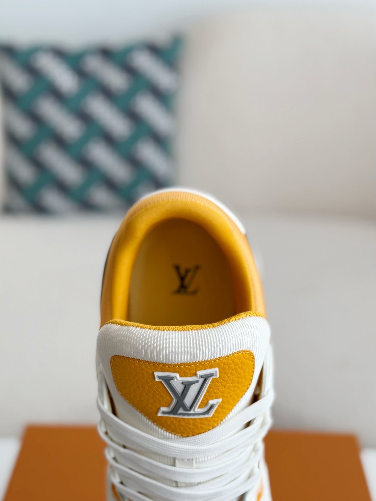 LOUIS VUITTON TRAINER SNEAKERS