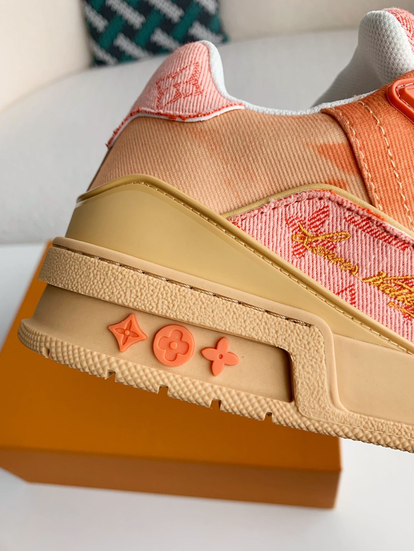 「#3141」 LOUIS VUITTON TRAINER SNEAKERS