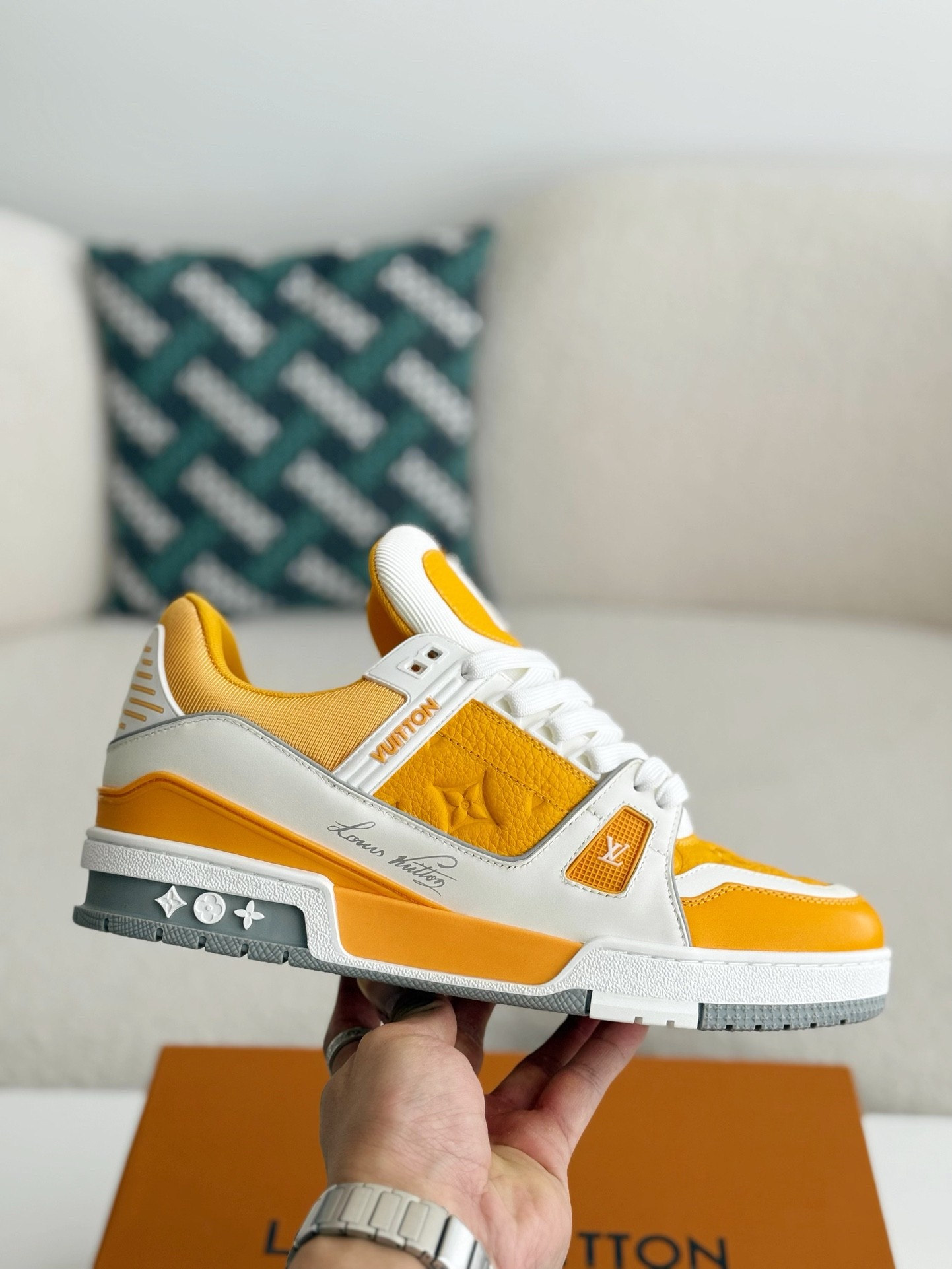 LOUIS VUITTON TRAINER SNEAKERS