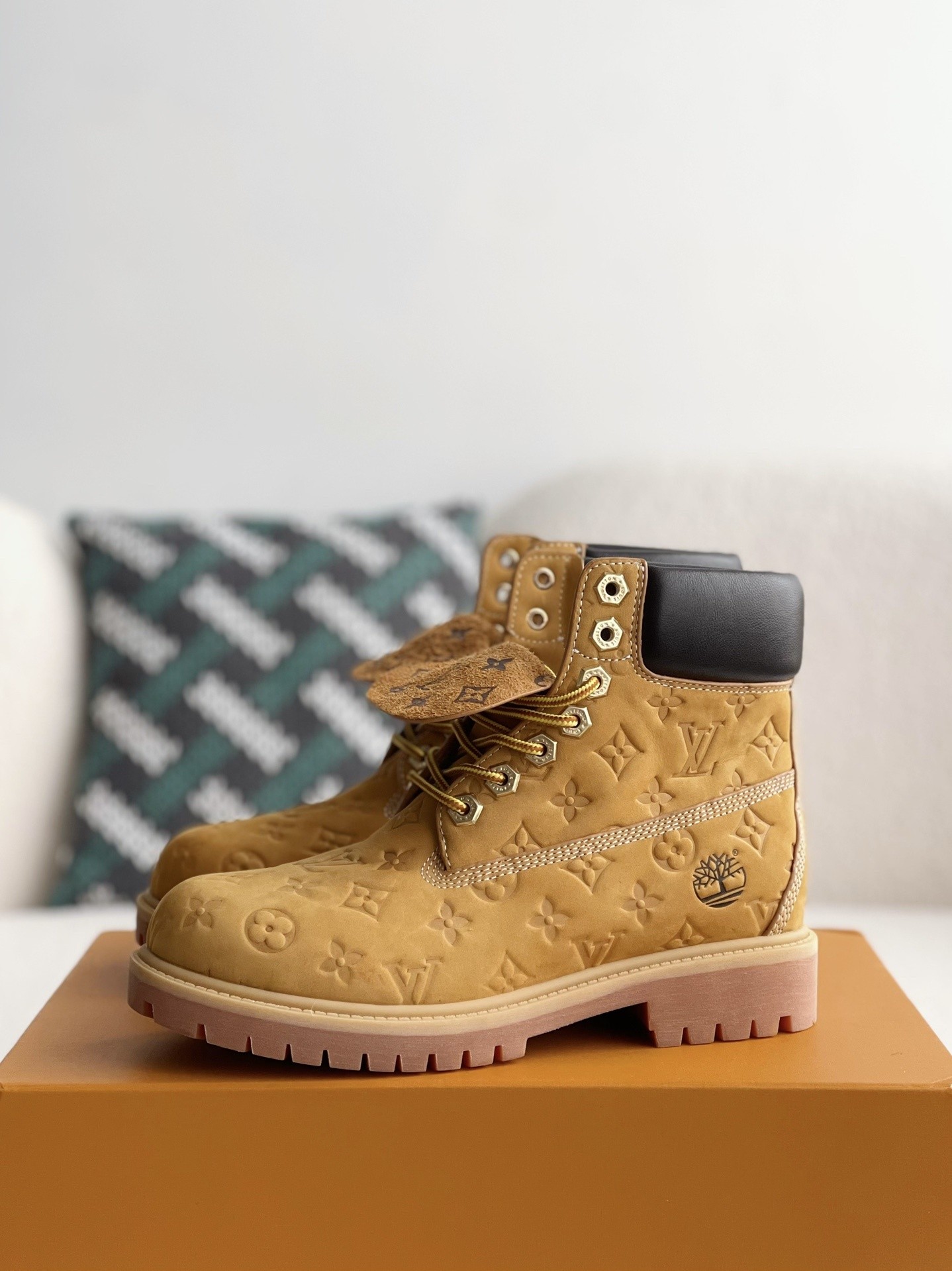 Louis Vuitton x Timberland yellow boots/Martin boots/boots