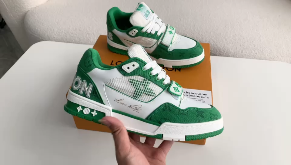 「#3027」LOUIS VUITTON TRAINER Sneakers