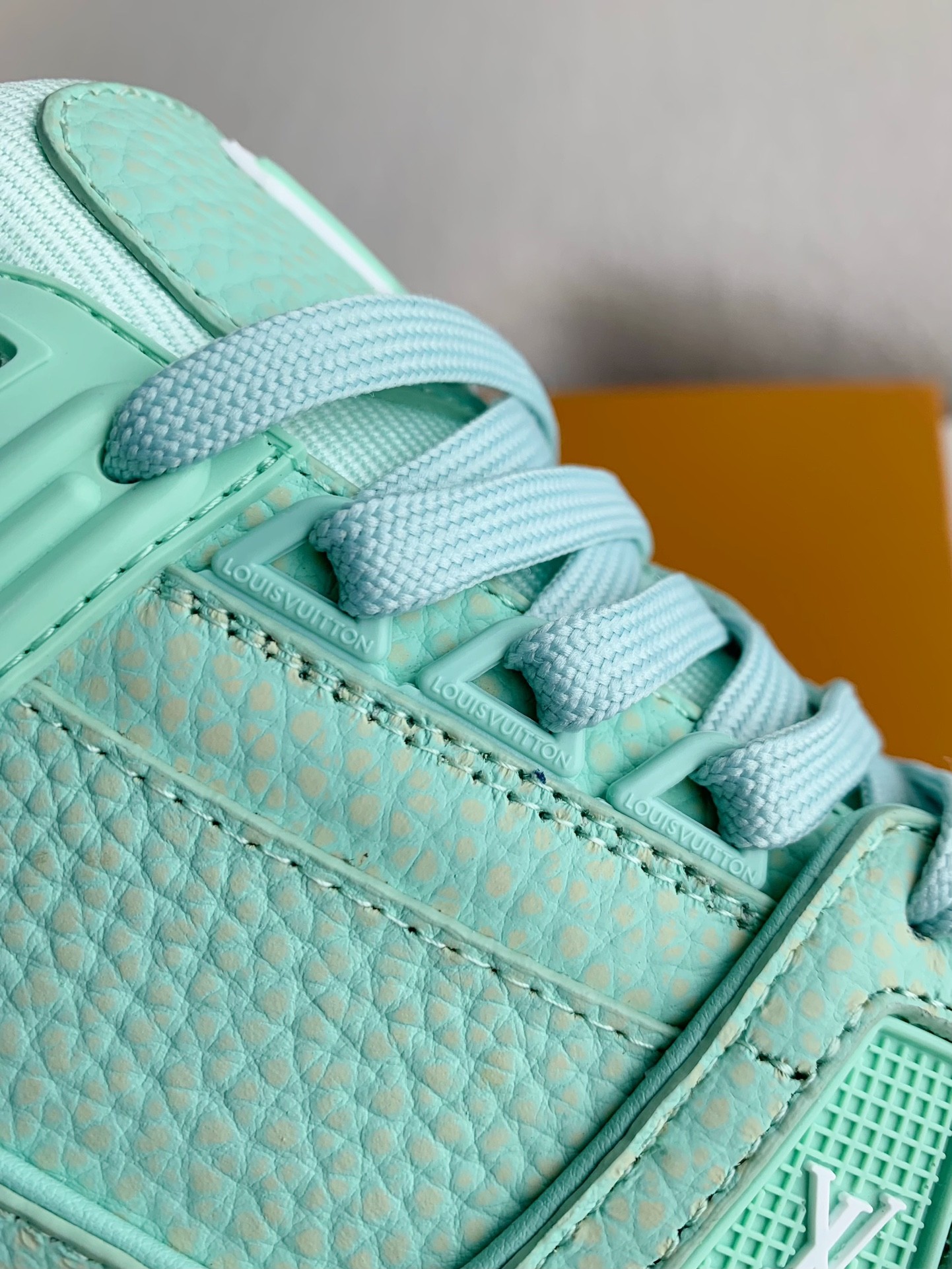 「#3005」LOUIS VUITTON SNEAKERS