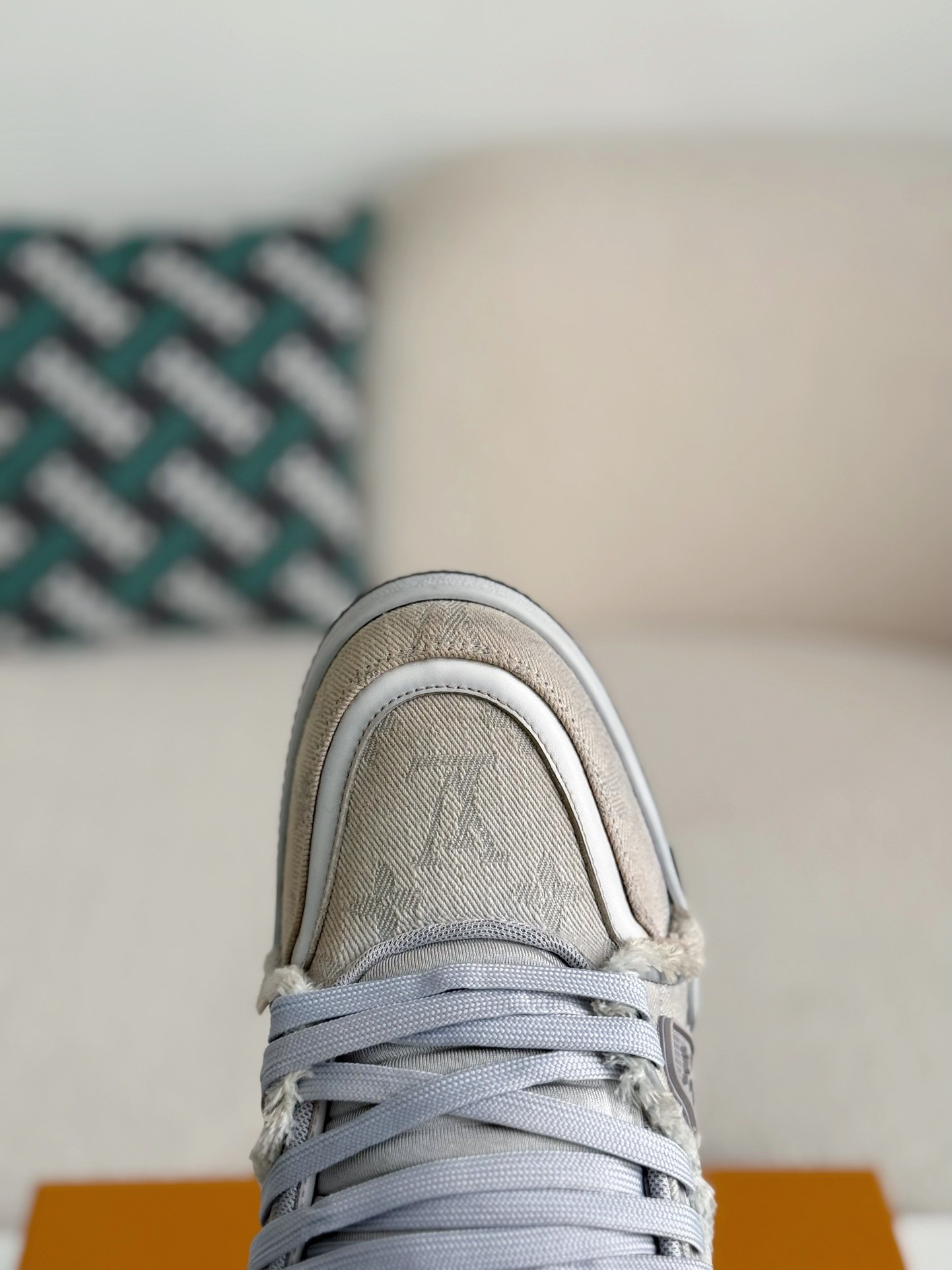 LOUIS VUITTON TRAINER SNEAKERS