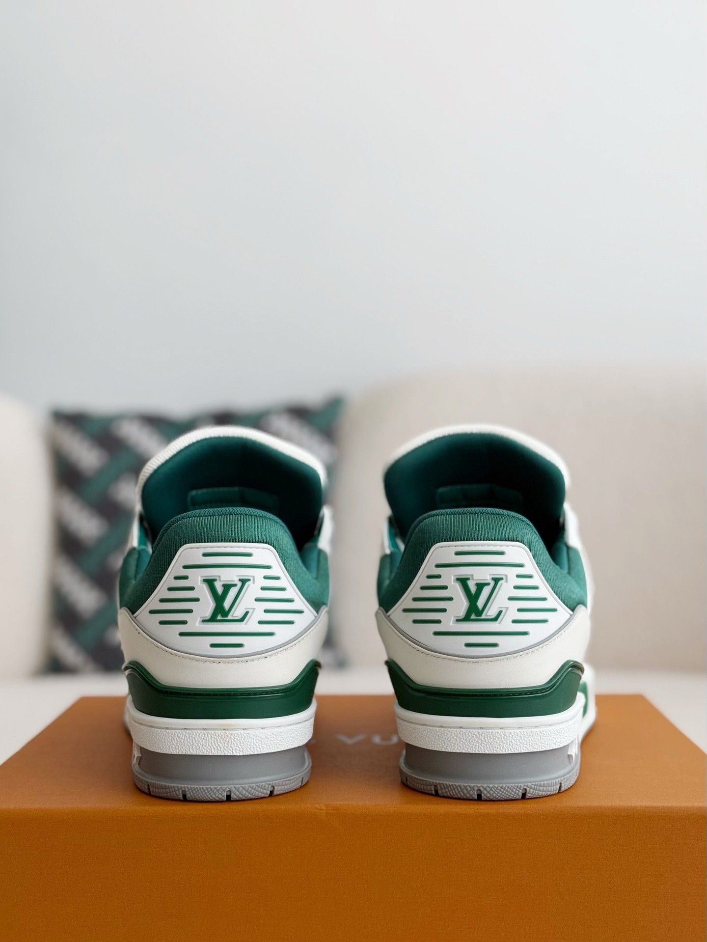 「#3876」 LOUIS VUITTON TRAINER SNEAKERS