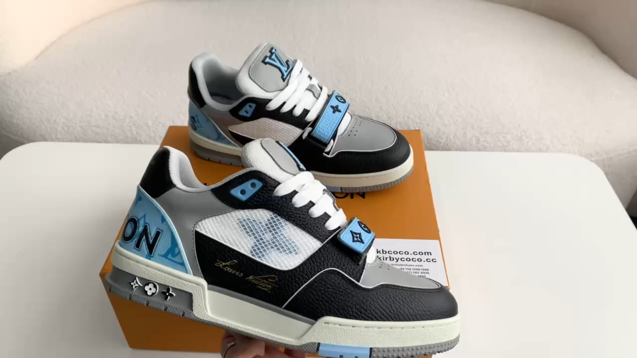 「#2325」LOUIS VUITTON TRAINER Sneakers