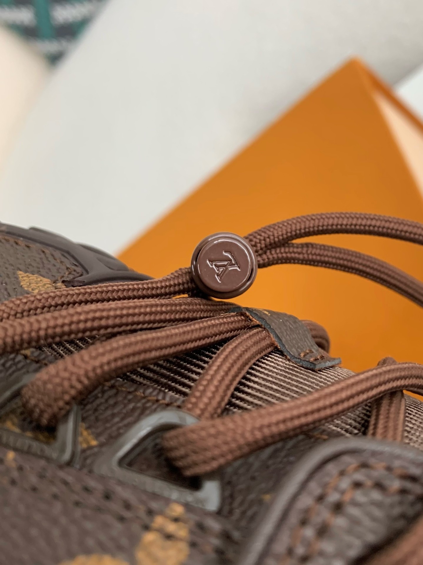 「#3340」 LOUIS VUITTON TRAINER SNEAKERS