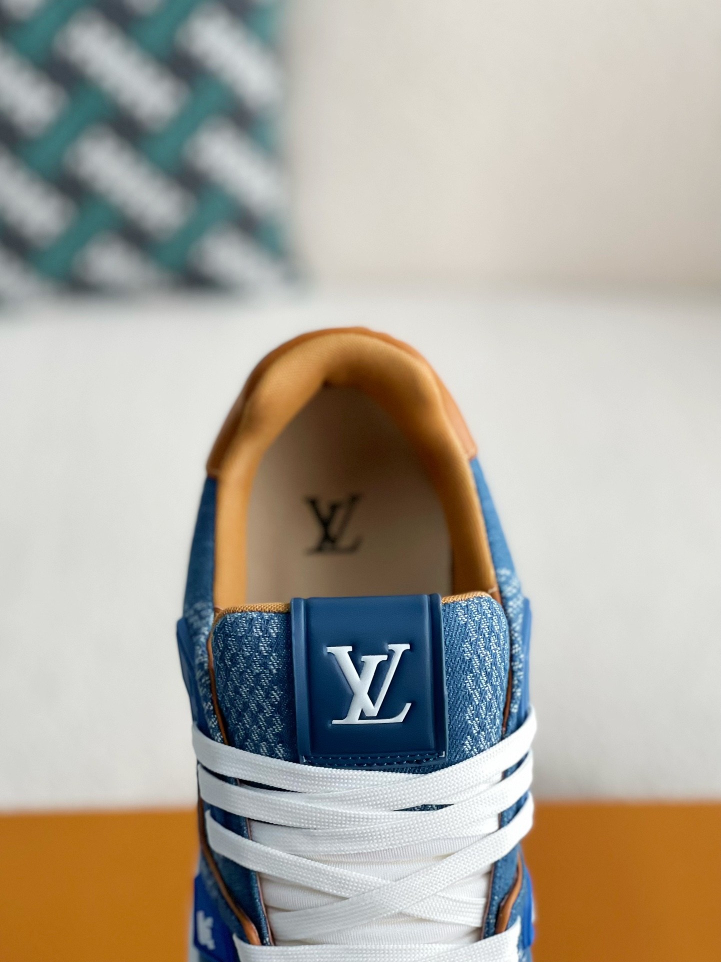 「#3124」LOUIS VUITTON SNEAKERS