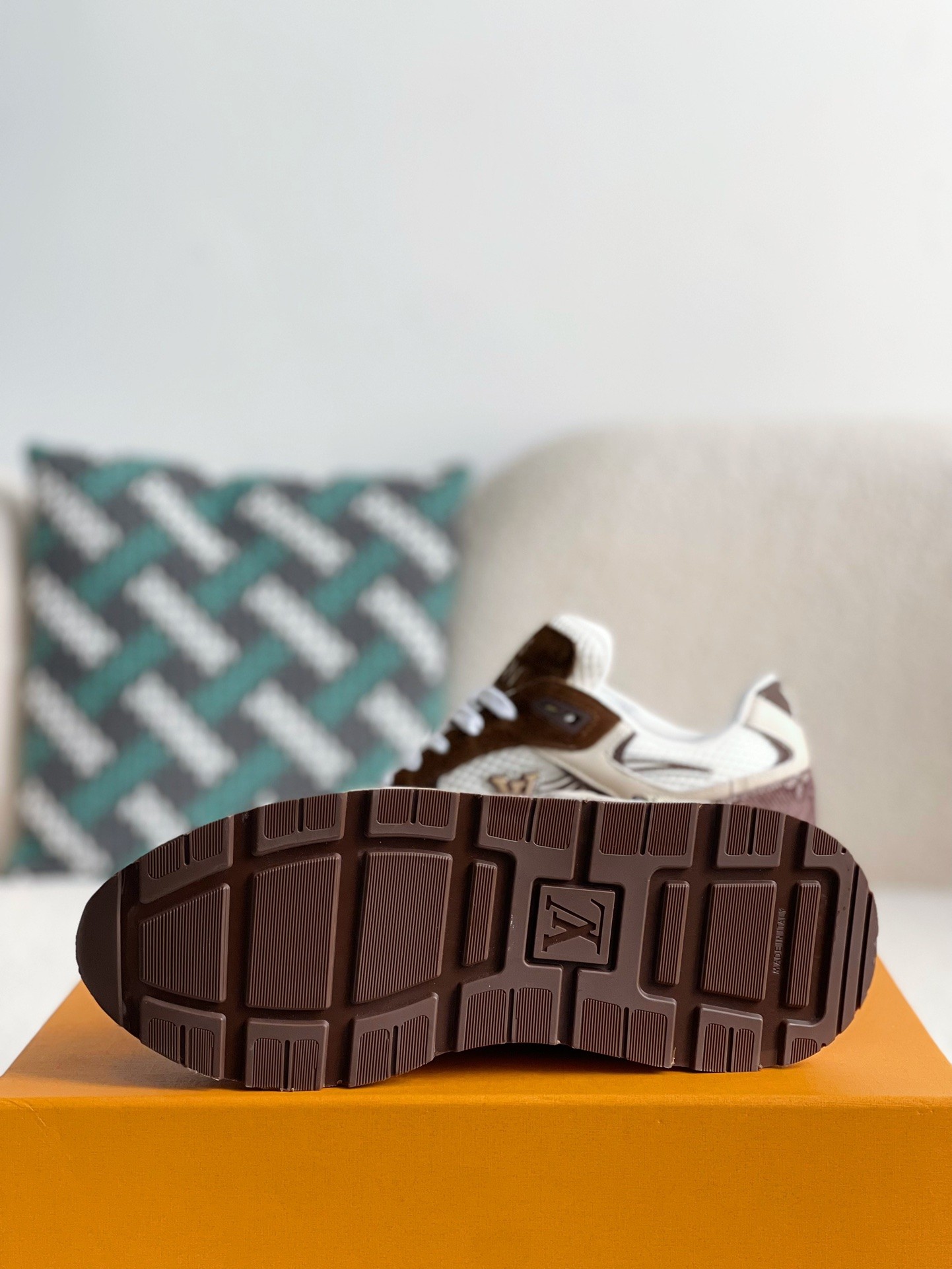 「#3260」LOUIS VUITTON Low-top running shoes