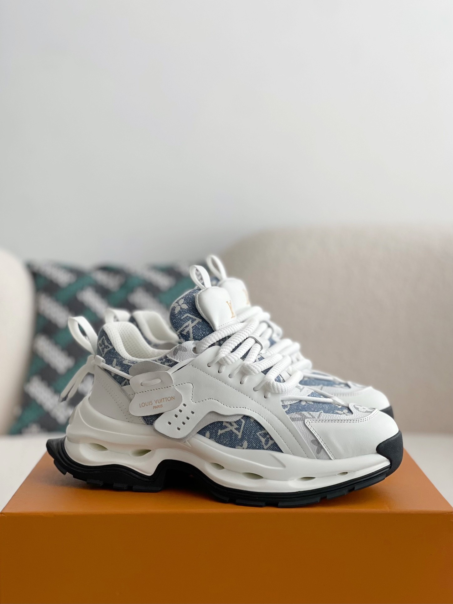 「#3688」LOUIS VUITTON CASUAL SNEAKERS
