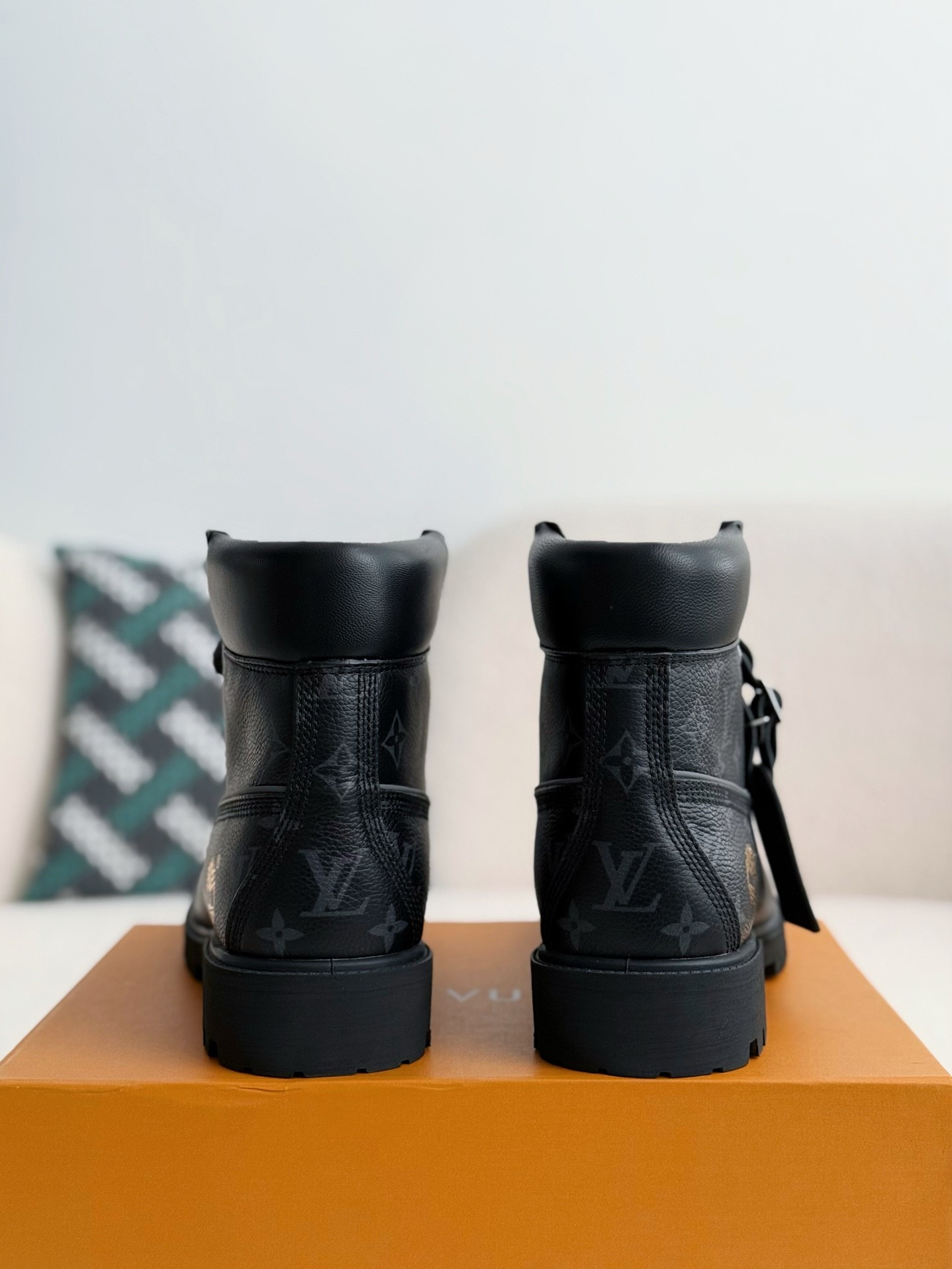 「#3581」louis vuitton & timberland Black boots/Martin boots/boots