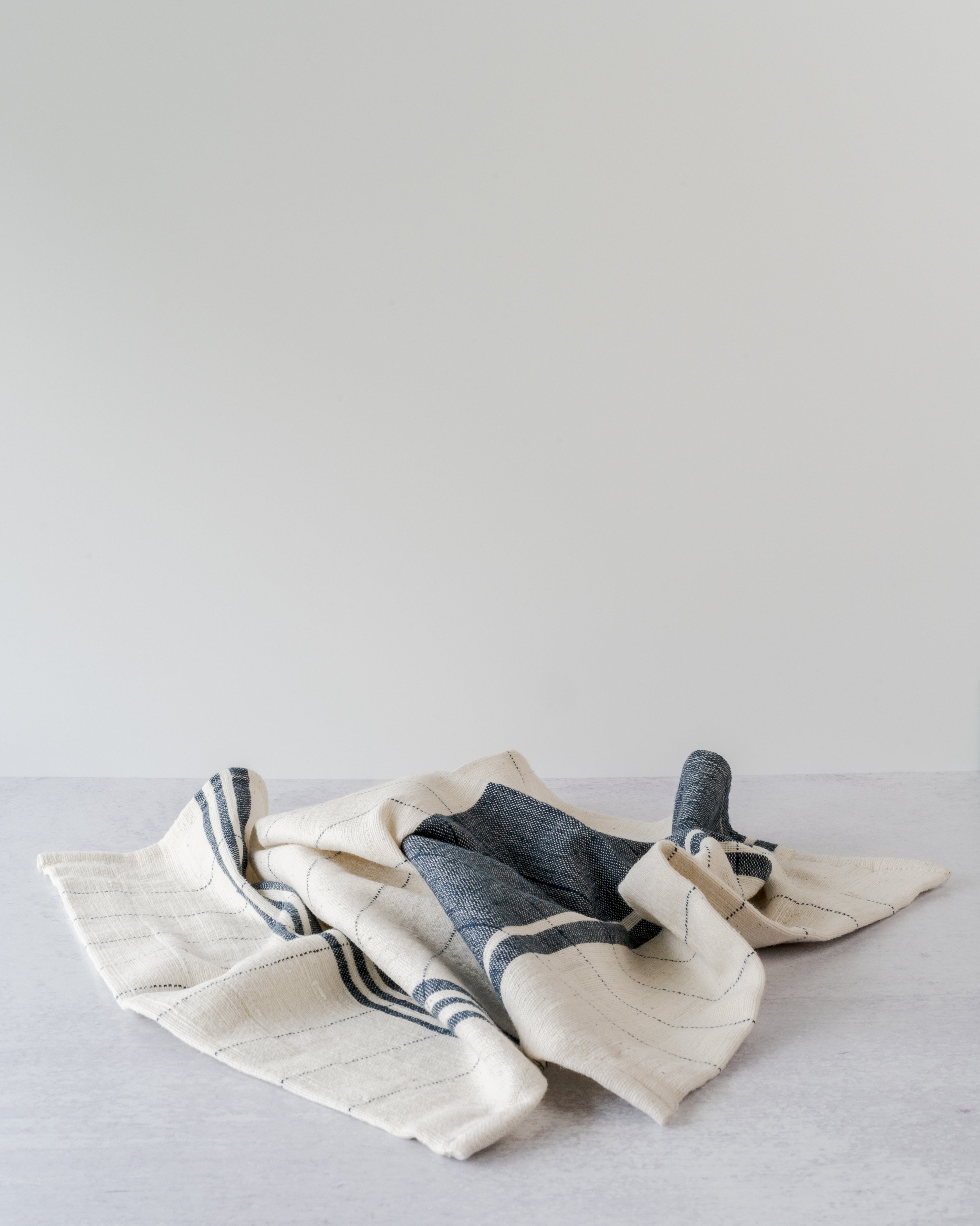 Chelsea Hand Towel, Navy