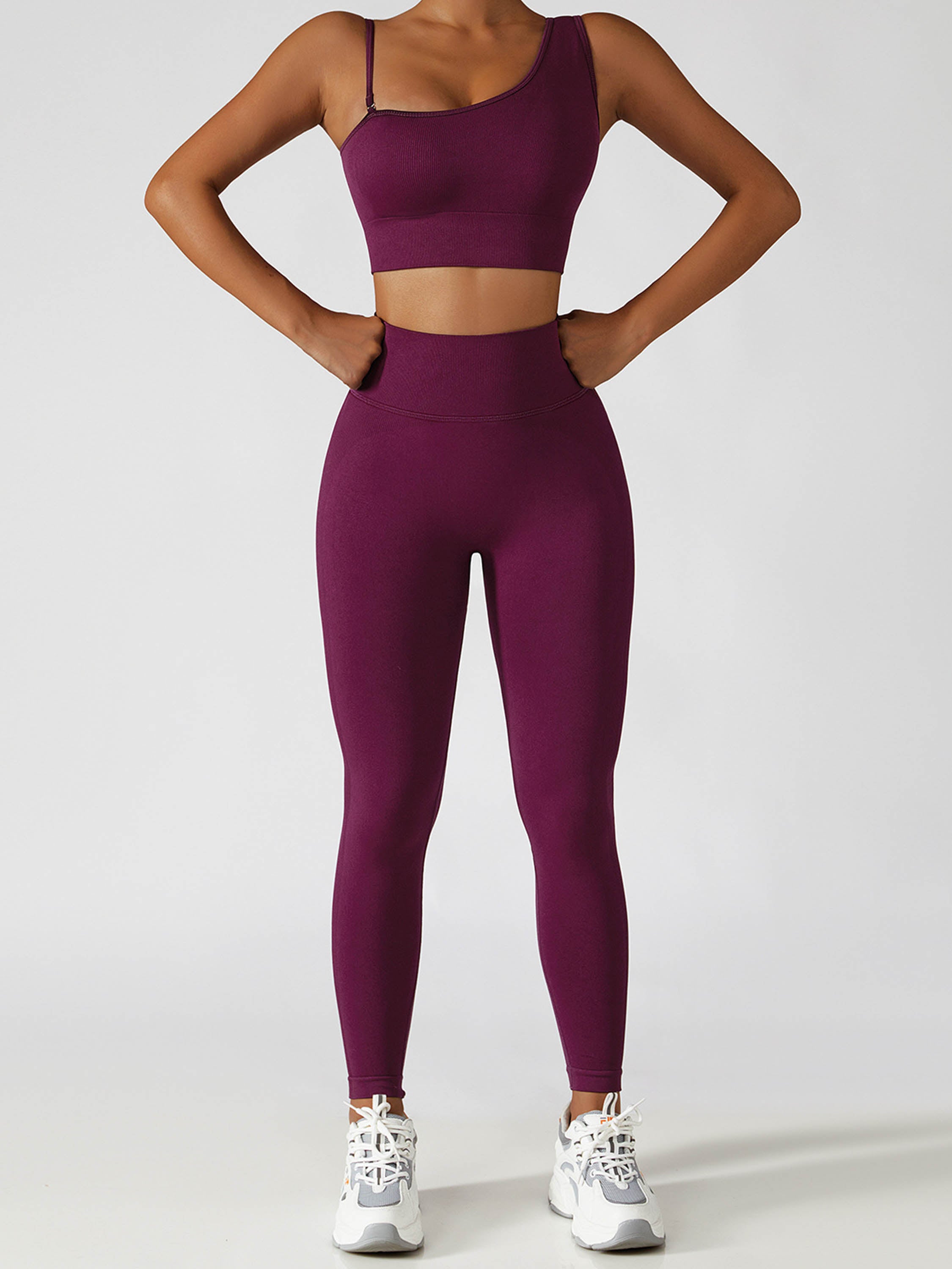 The Supermade Seamless Yoga Set