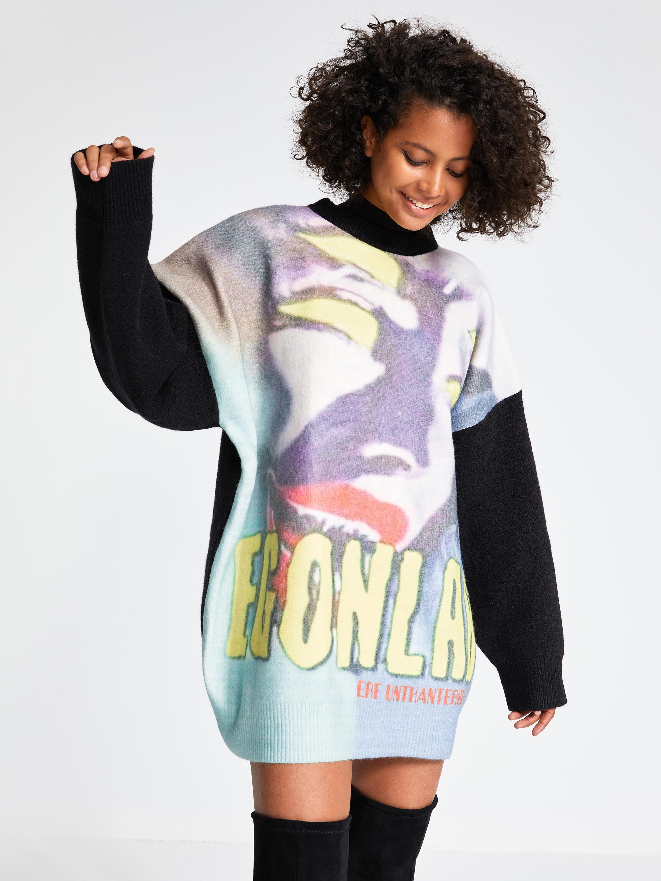 The Supermade Retro Printed Sweater Skirt