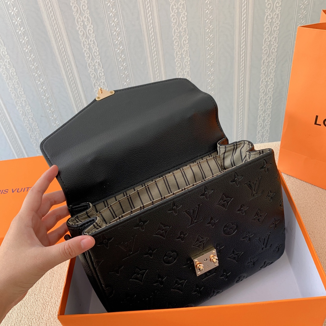 Pochette Metis Size: 25*19CM