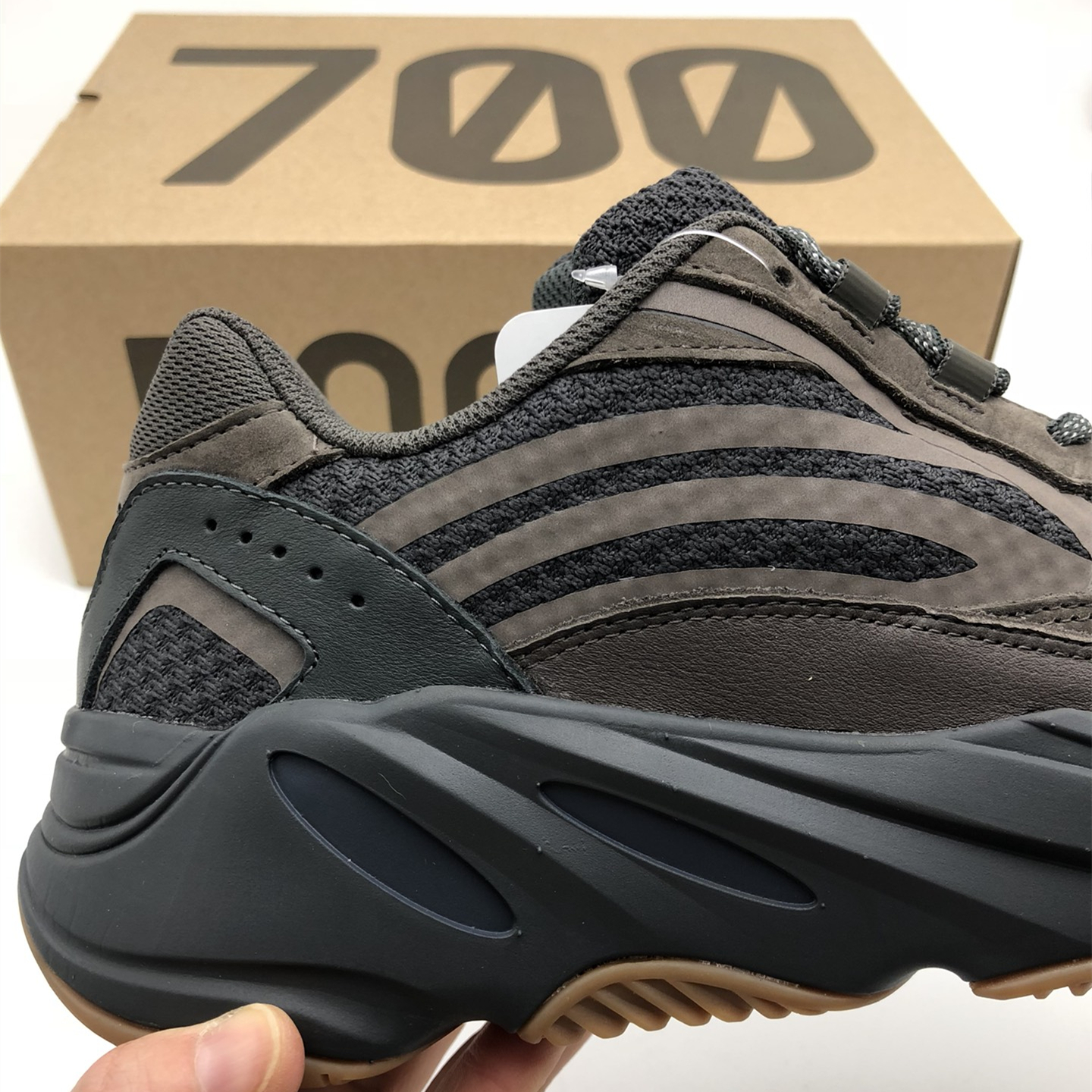 Yeezy Boost 700V2 EU36-EU47 / US3.5-US12