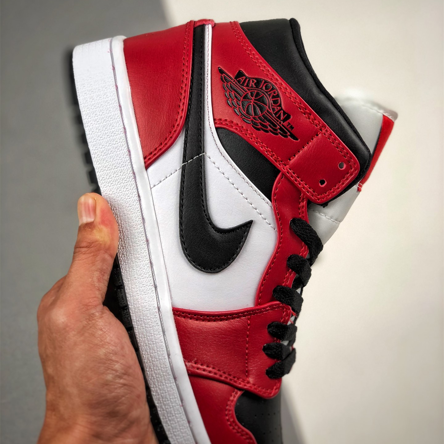 Air Jordan 1 Mid Leisure Board Shoes EU36-EU47.5/ US4-US13