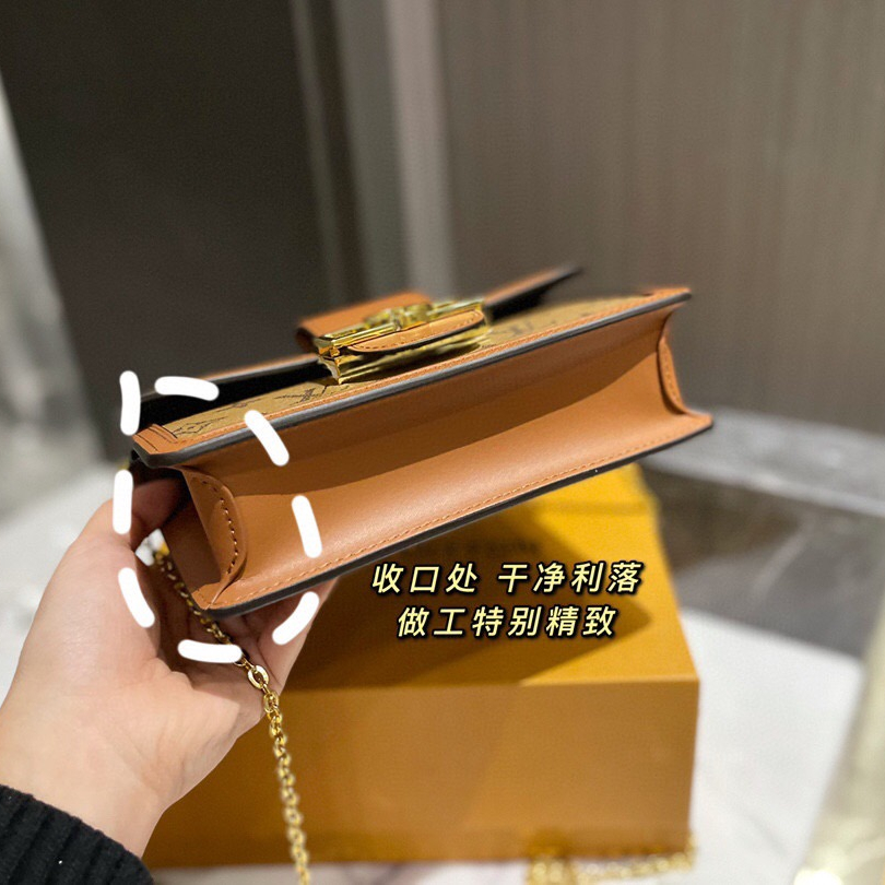 Monogram Dauphine Bag size:18.5*12cm