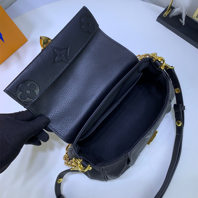 Favorite Handbag Black Size 24*14* 9cm