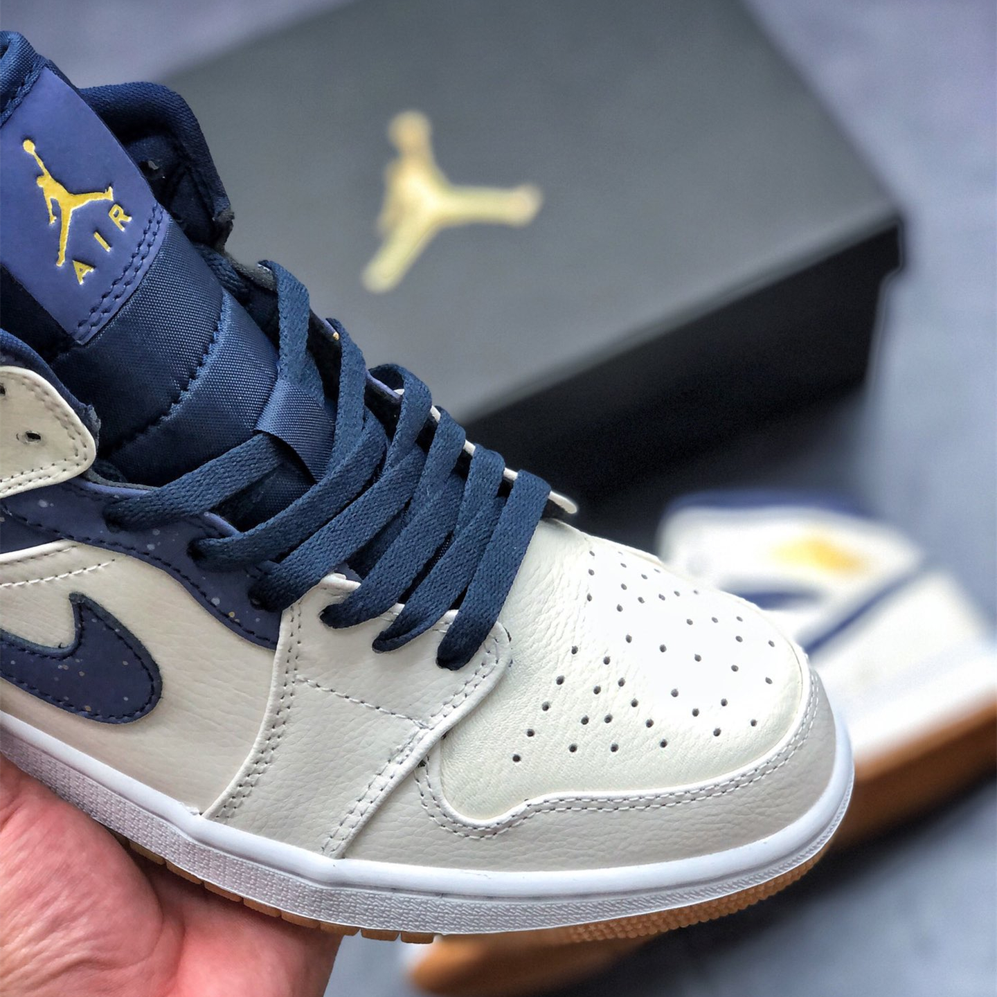 Air Jordan 1 Mid Leisure Board Shoes EU36-EU47.5/ US4-US13