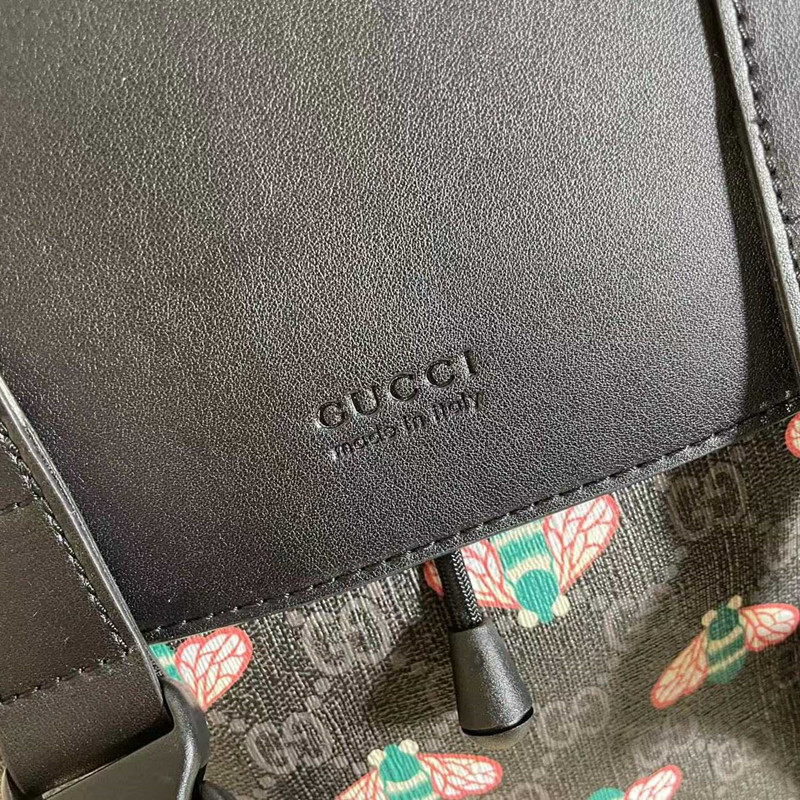 Men's Backpack  Size 34*46*15 cm