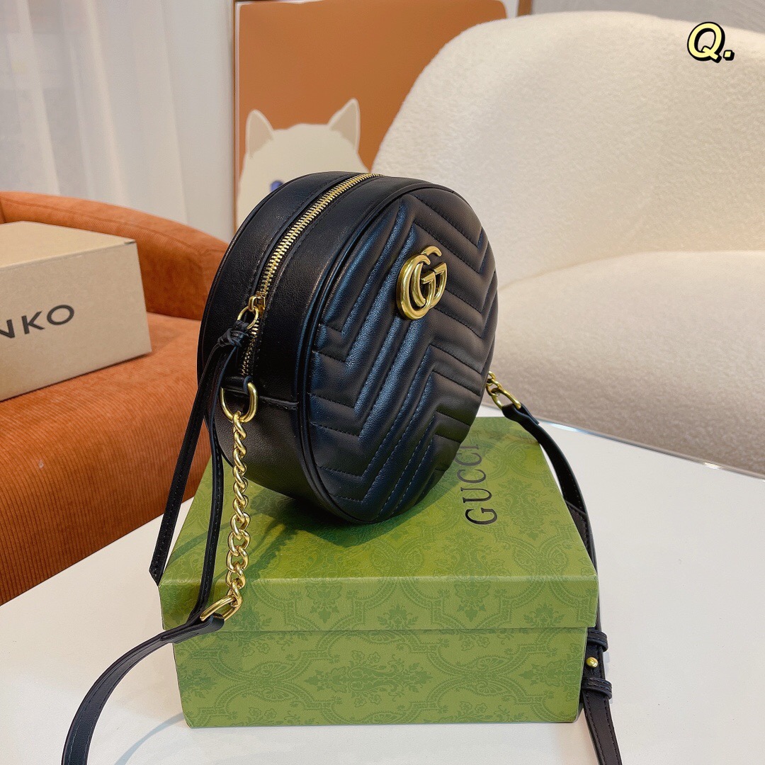 Bags Size: 19*7*19cm