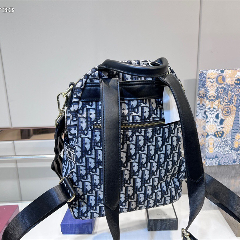 Backpack Size:27*12*30cm