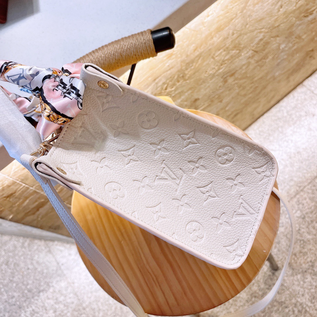 2021 Onthego bag Size:30cm