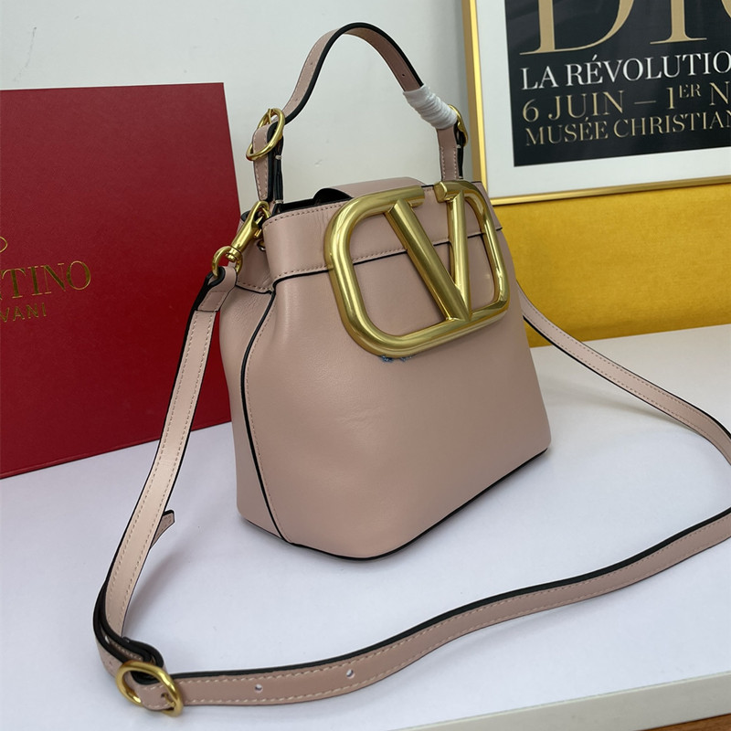 Garavani Supervee Women's Clutch Bag Crossbody Bags Size 20*19*12 cm