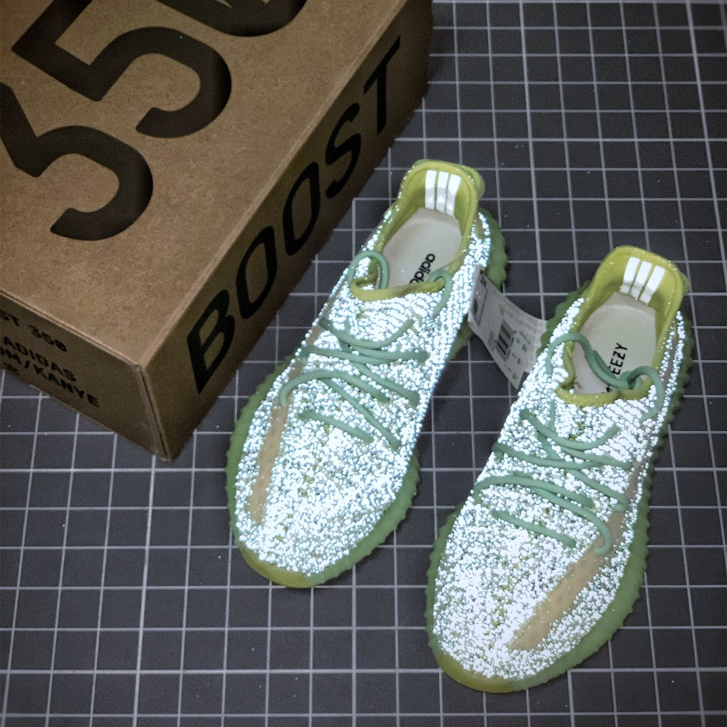 Yeezy Boost 350v2 EU36-EU48 /US4- US12.5