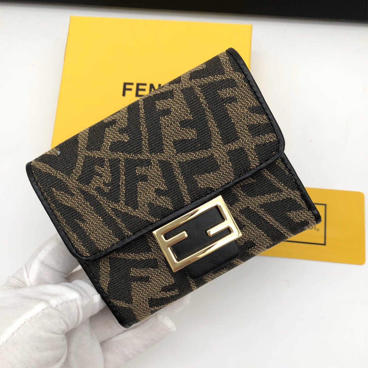 Wallet , Size:11*10.5*2CM