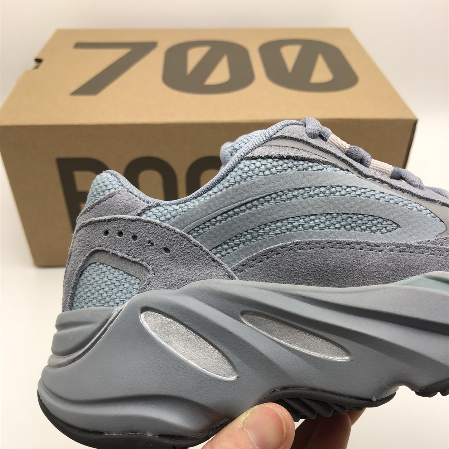 Yeezy Boost 700V2 EU36-EU47 / US3.5-US12