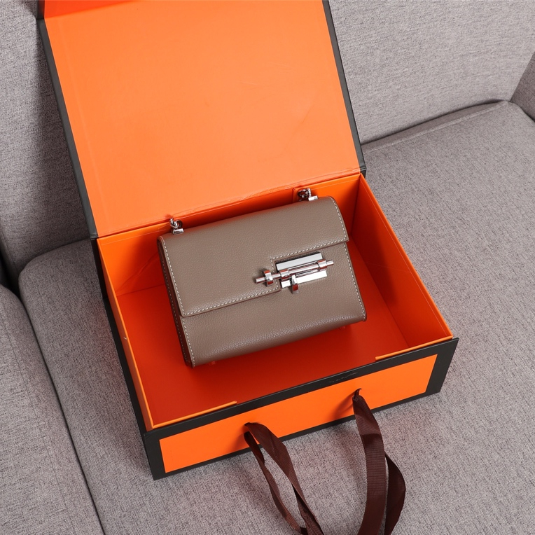 Verrou Bag Size:17*4*14cm ,Top Quality