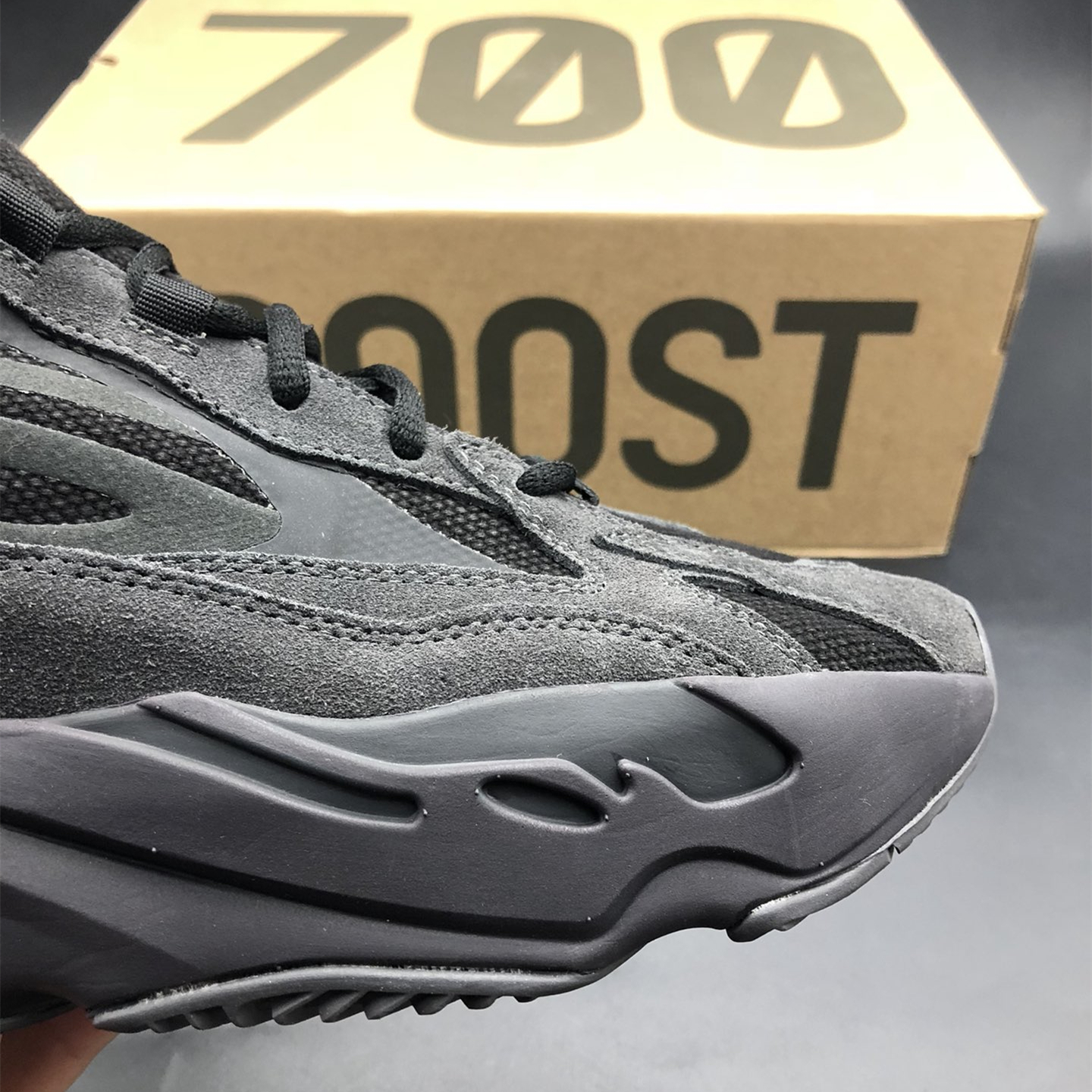 Yeezy Boost 700V2 EU36-EU47 / US3.5-US12