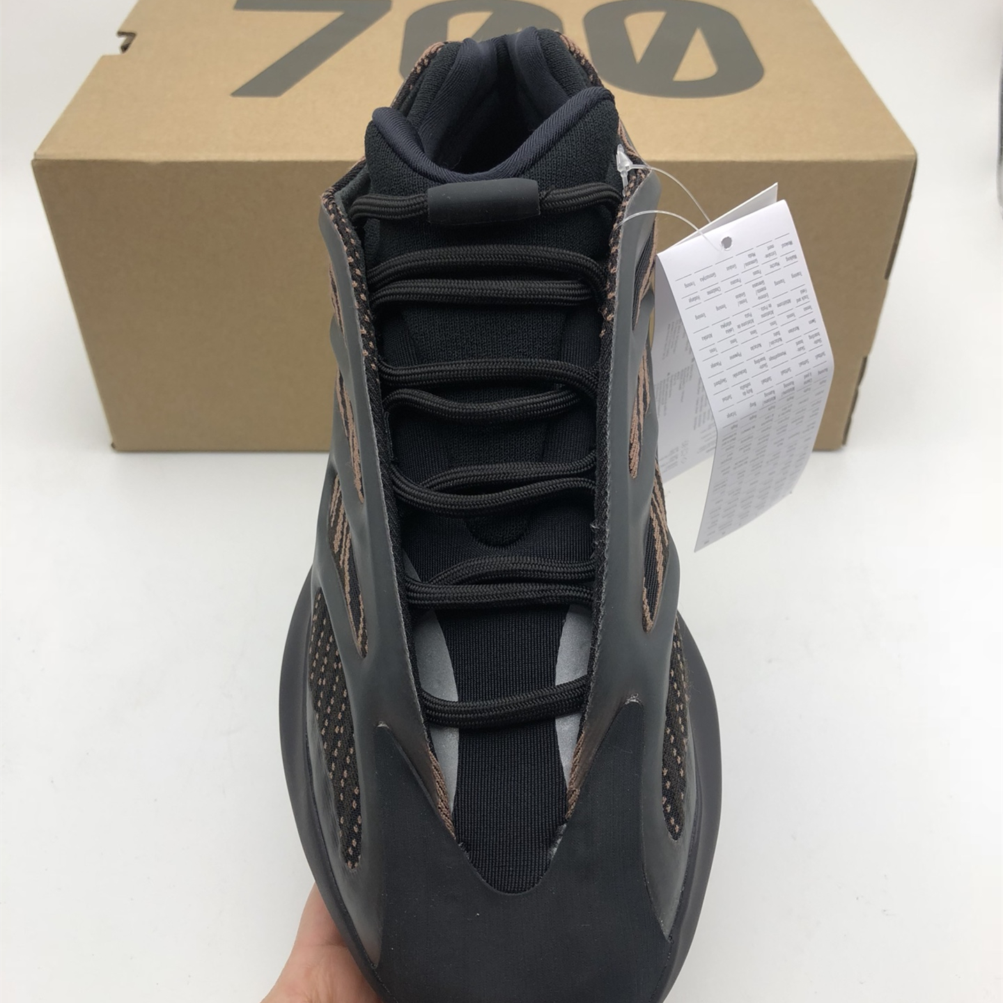 Yeezy Boost 700V3 EU36-EU46 / US3.5-US11