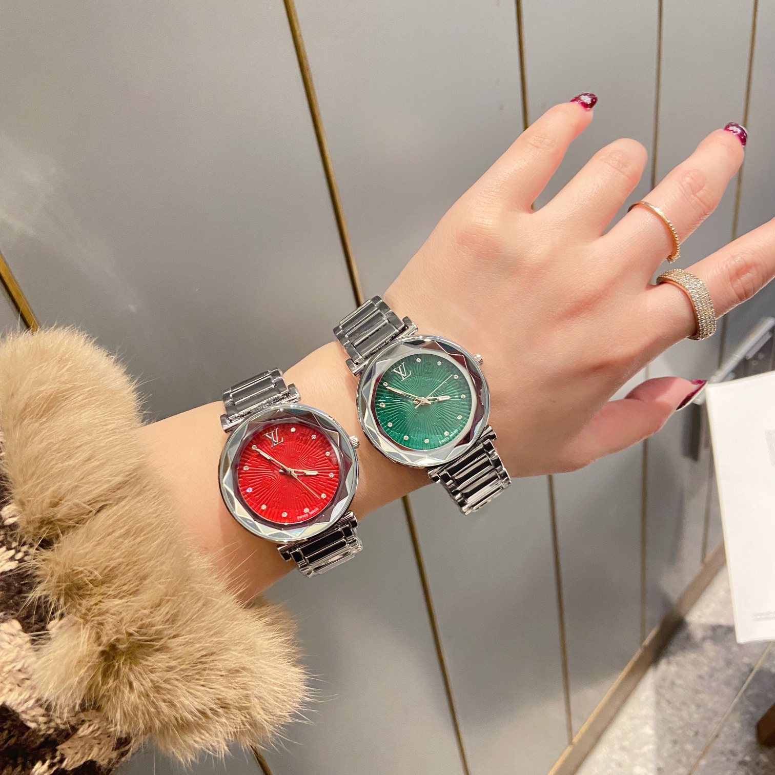 Watch 4 Colors Size:36mm