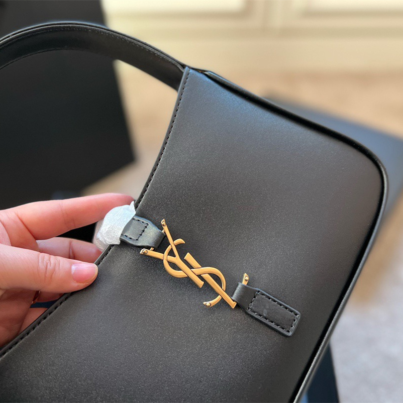 Le 5a7 Size:24×16×6cm