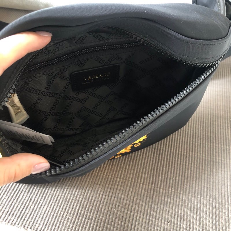 La Medusa Men's Chest Bag Fanny Pack Chest Bag Universal Section Embroidery Bag Size 25*16*7 cm