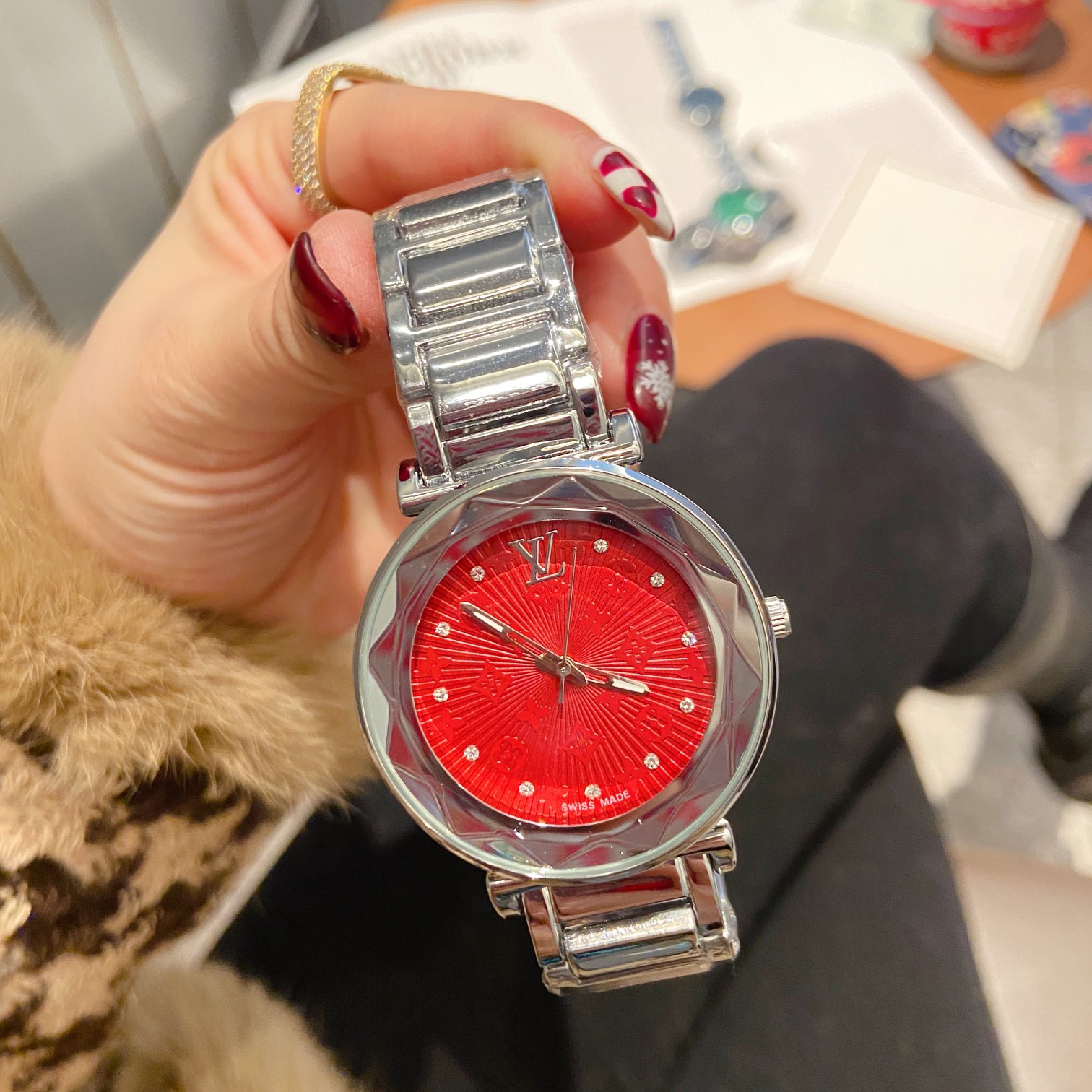 Watch 4 Colors Size:36mm