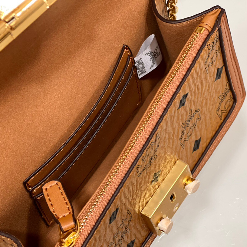 patricia bags Size:19*11CM