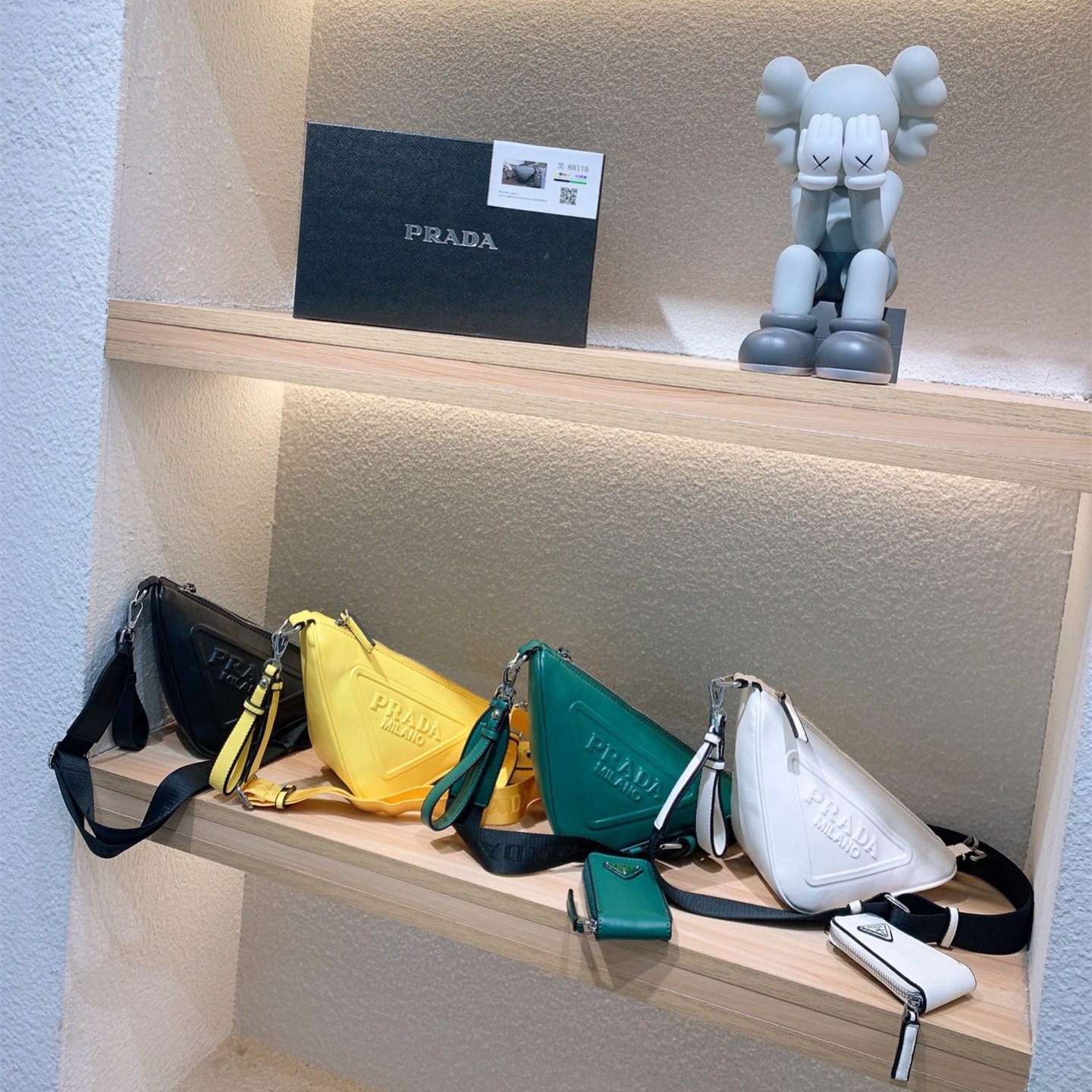 Triangle Bag 4 Colors Size:26 *14CM