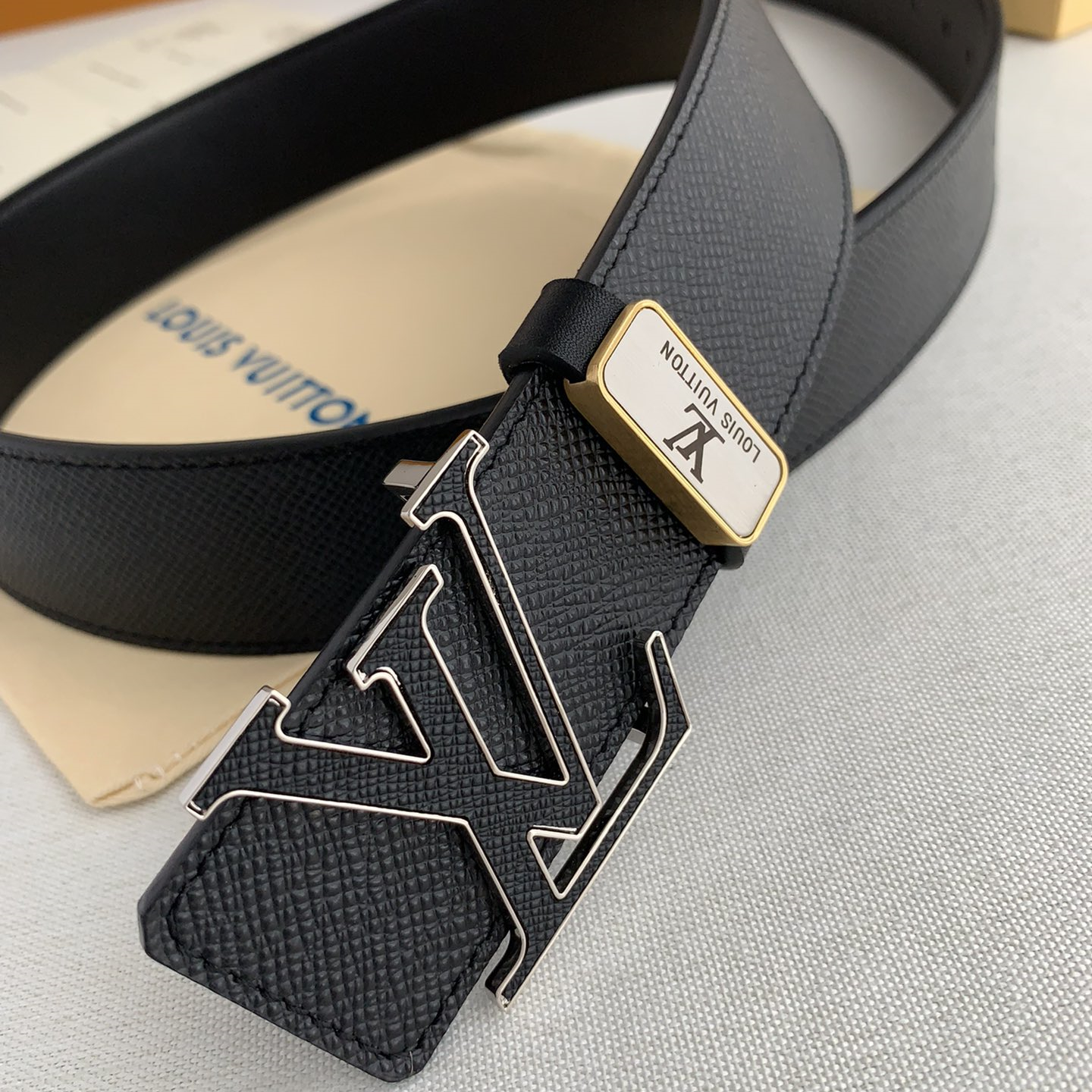 Belts ,2 Colors,Width：3.8cm